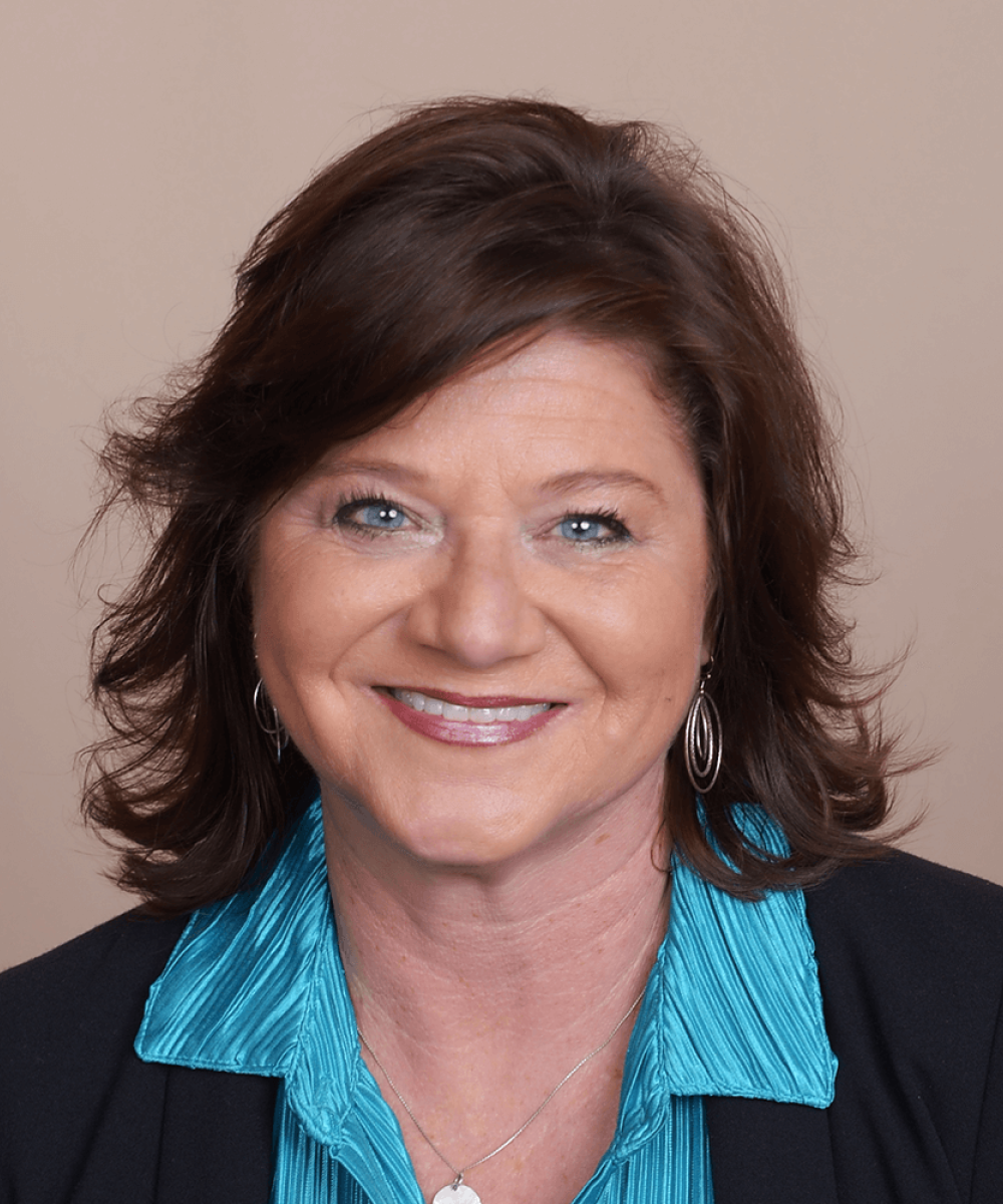 Pam Eisenbath headshot